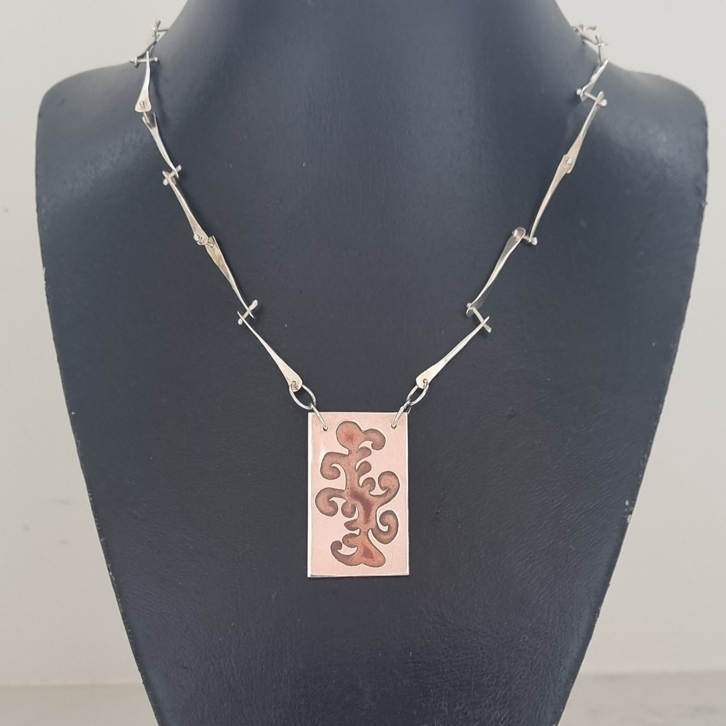 Flower power necklace