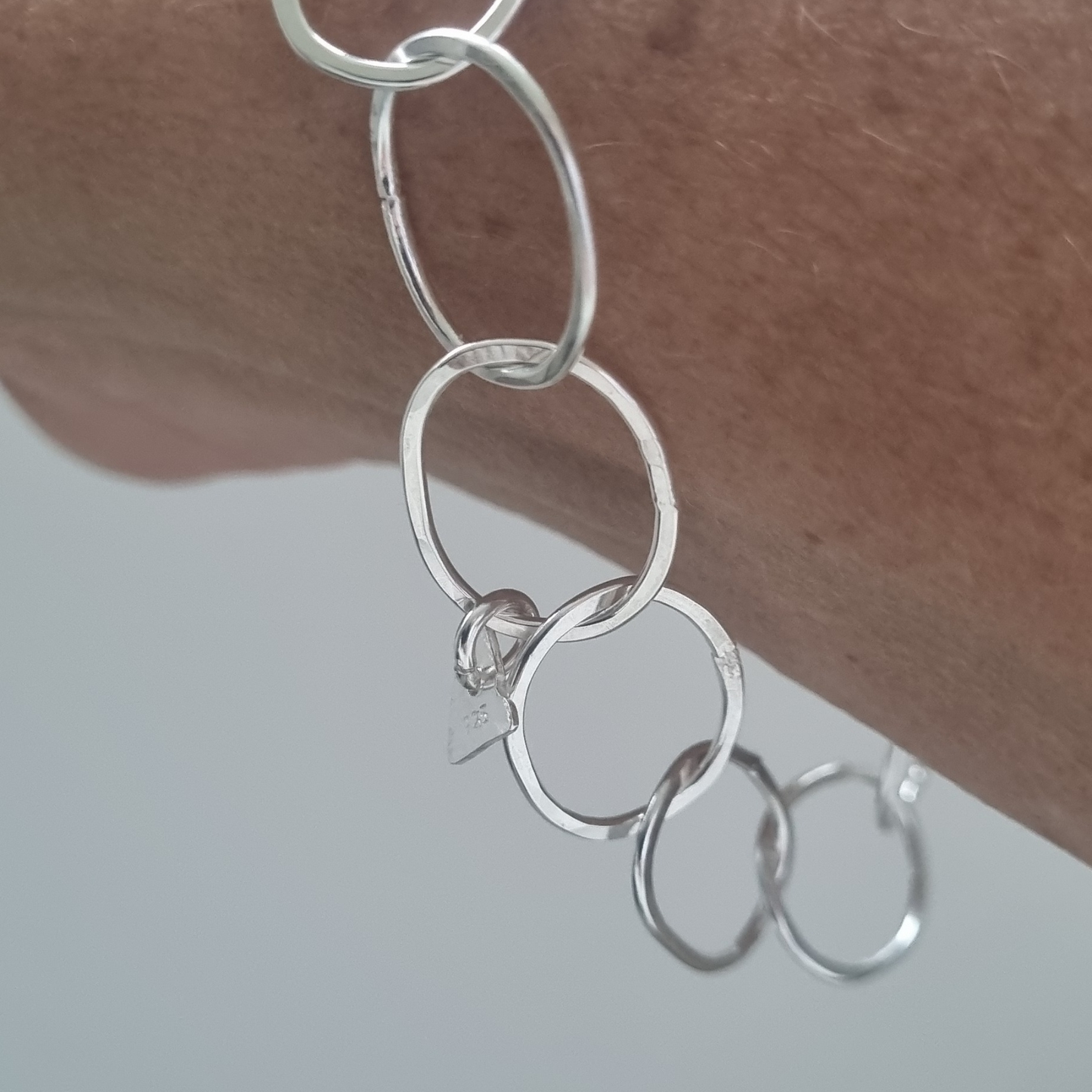 Connection bracelet